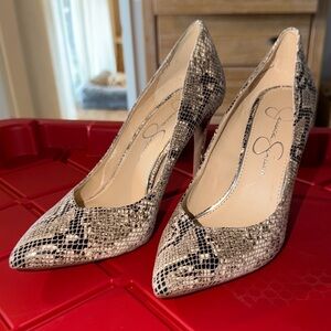 Jessica Simpson Black and Gray Snake Heels